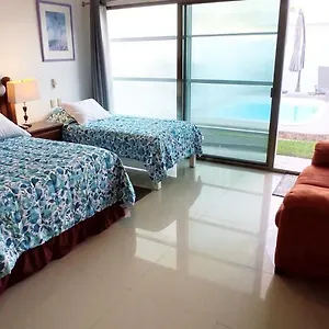 Homestay Casa Abril Cozzy Suites, Cancun