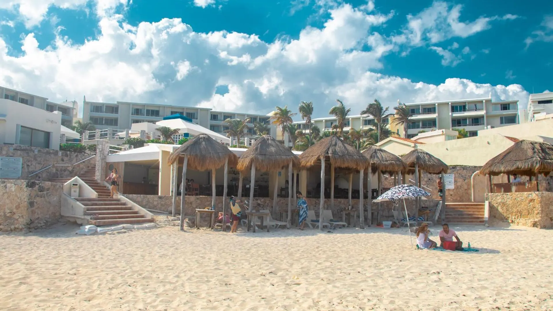 Beachfront Apartments Cancun