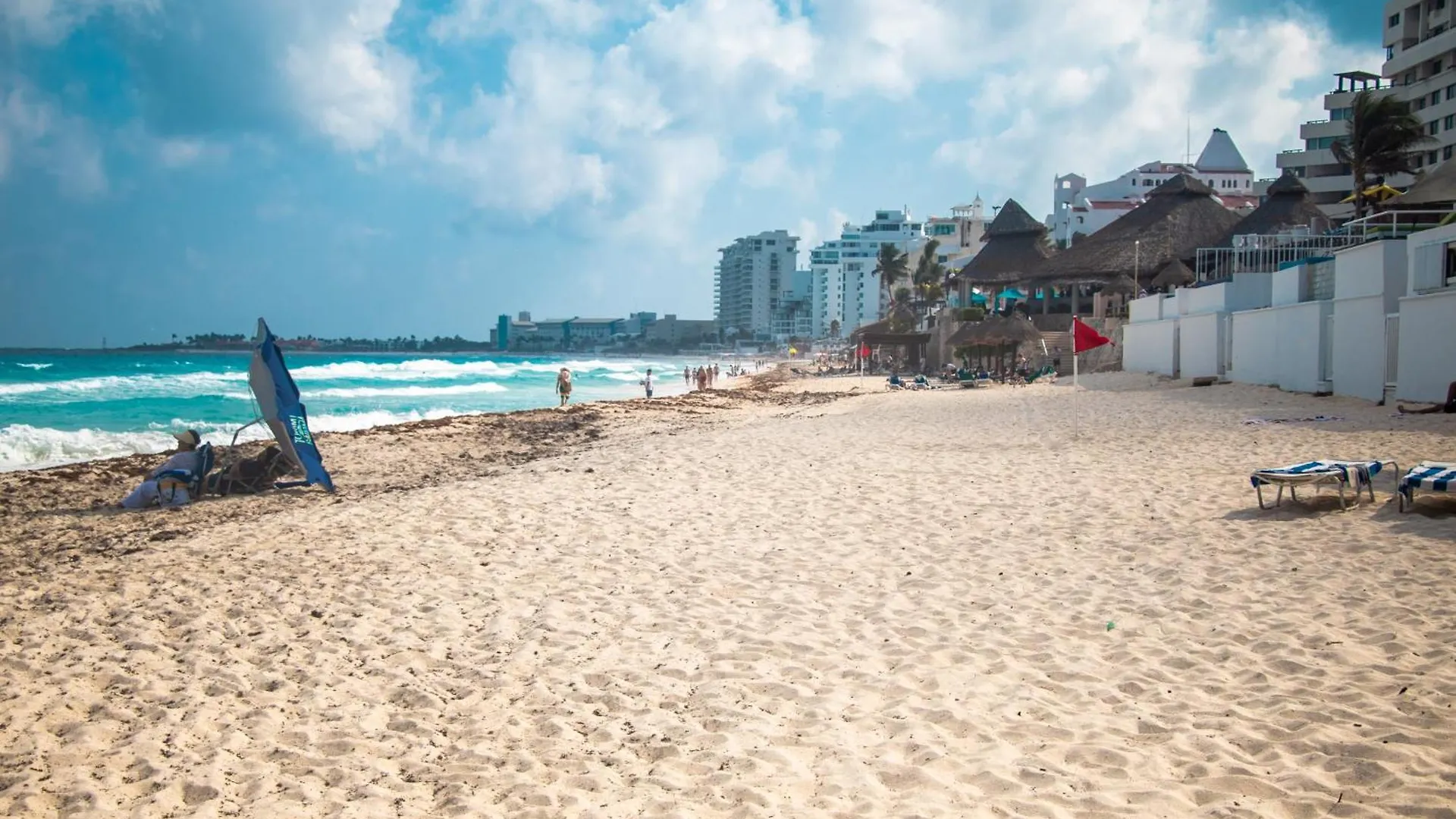 Beachfront Apartments Cancun