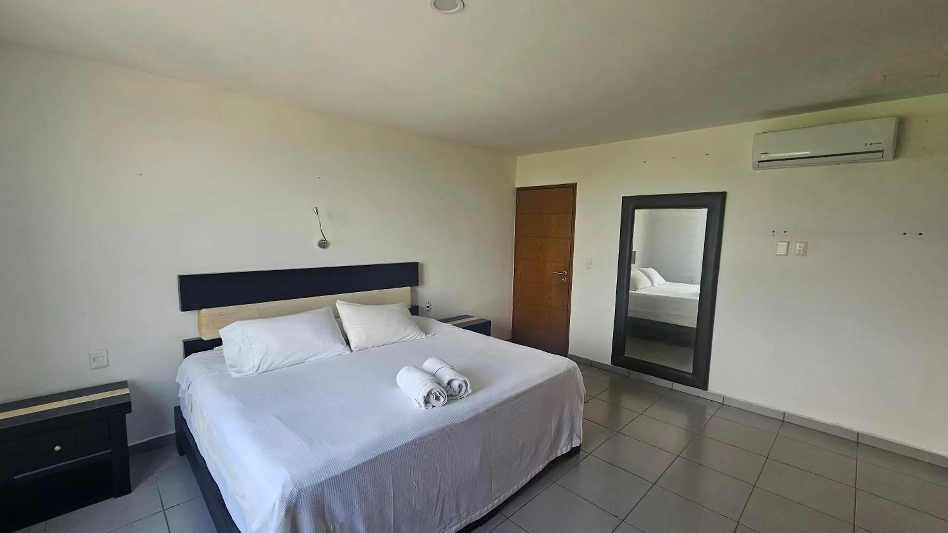 Beachfront Apartments Cancun