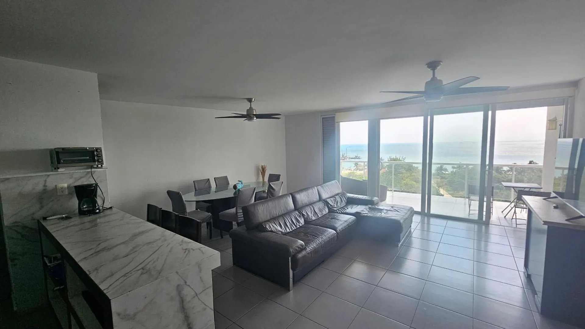 Beachfront Apartments Cancun