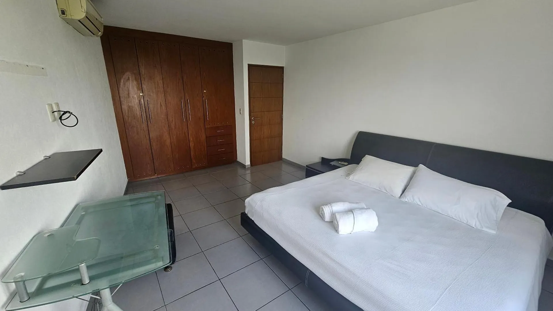 Beachfront Apartments Cancun