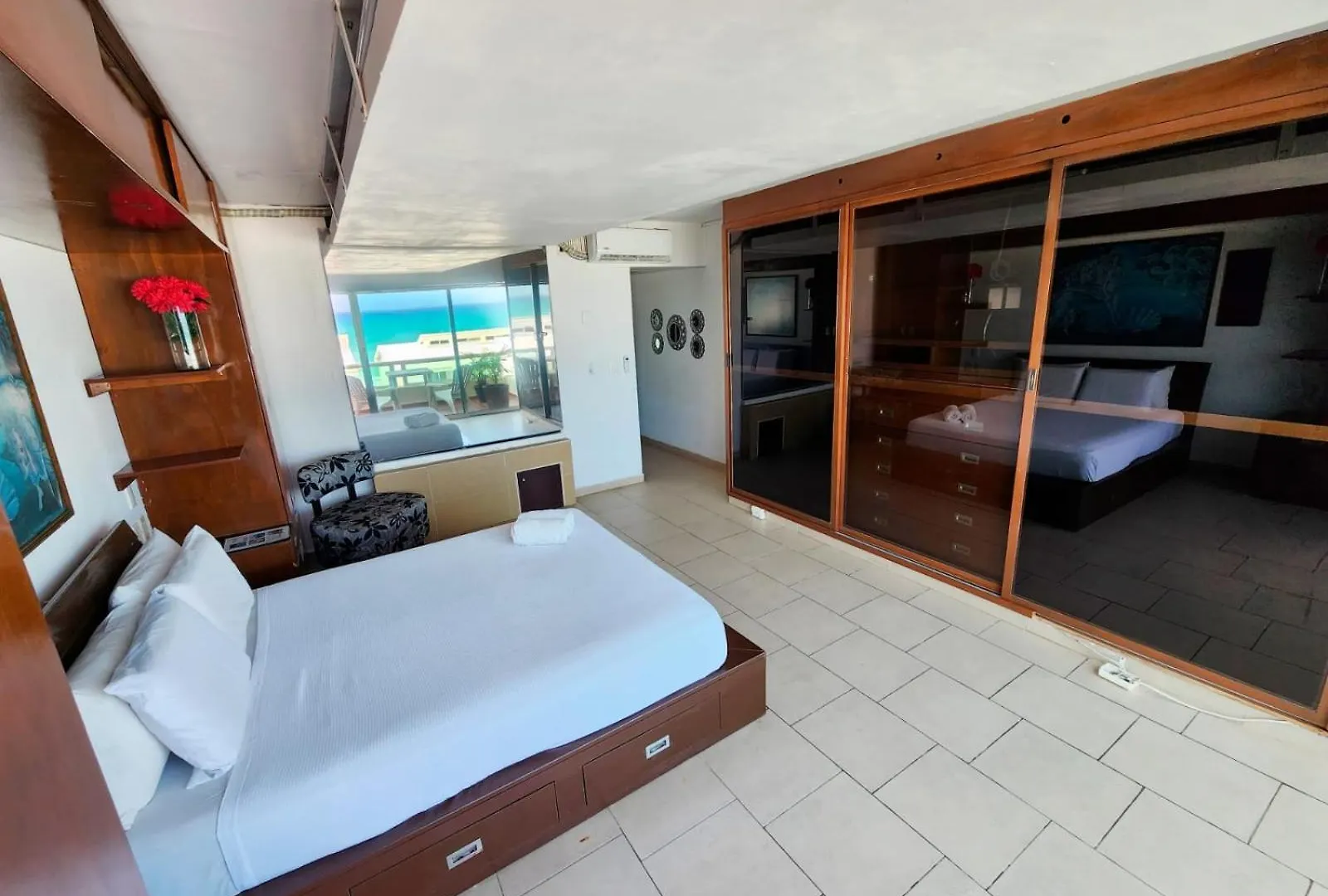 Beachfront Apartments Cancun