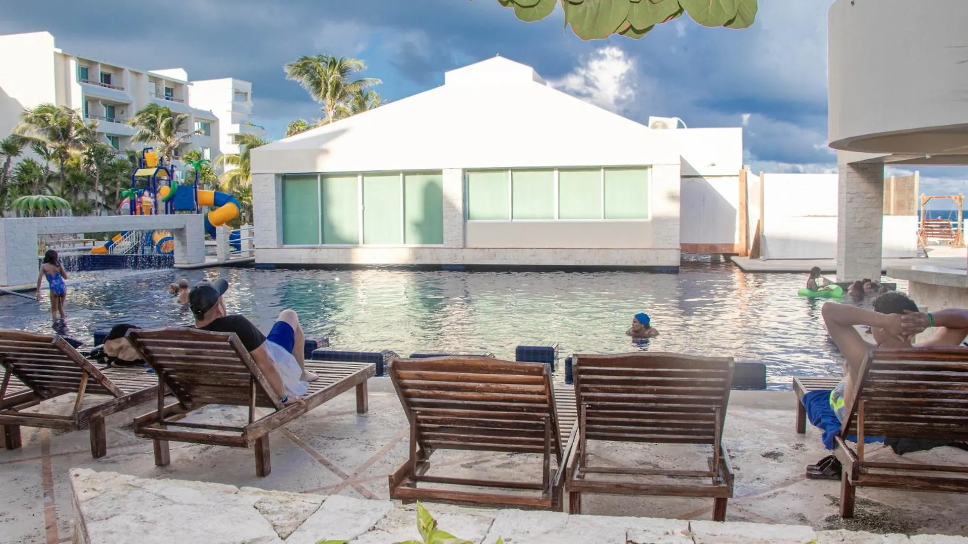 Beachfront Apartments Cancun Mexico