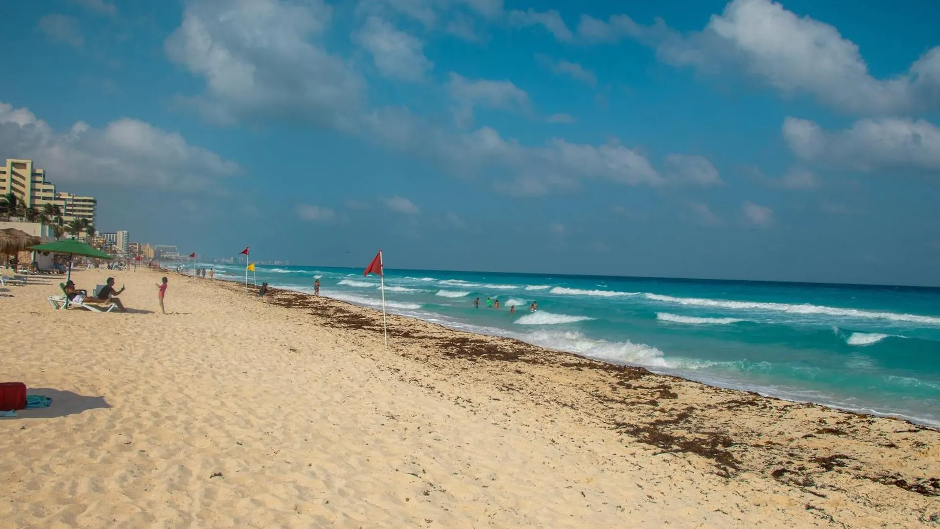 Beachfront Apartments Cancun
