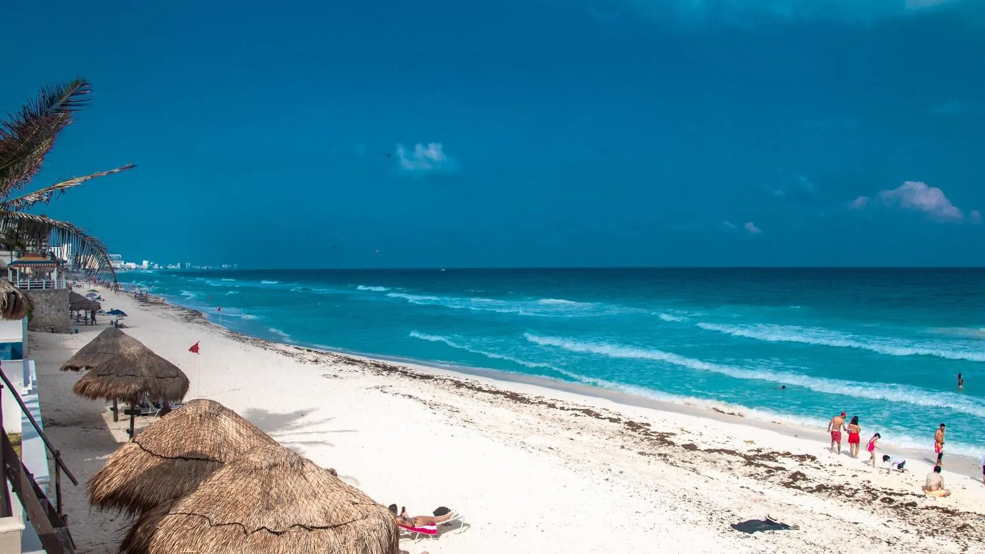 Beachfront Apartments Cancun