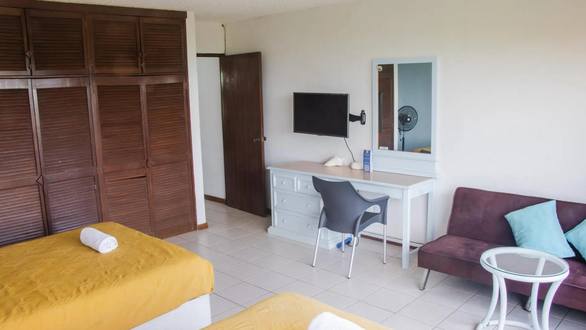 Beachfront Apartments Cancun