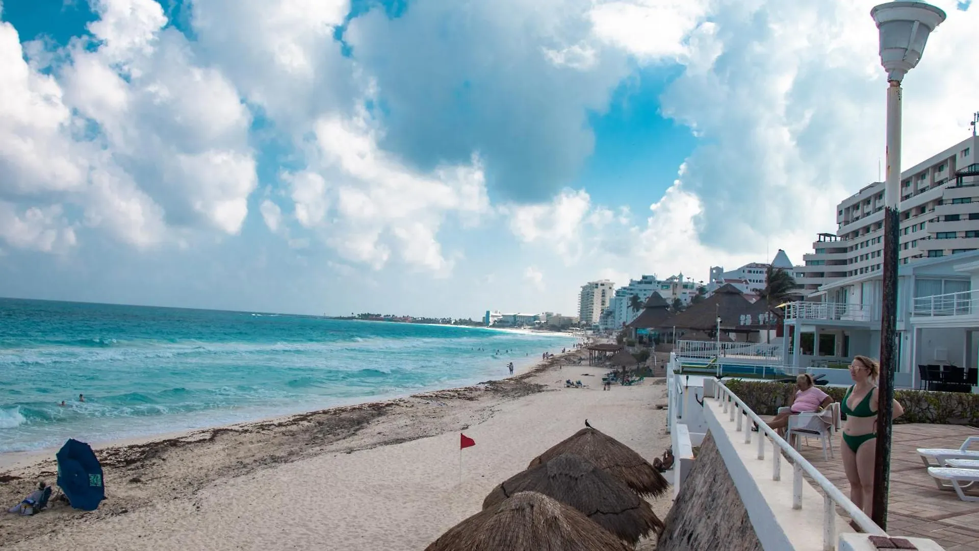 Beachfront Apartments Cancun